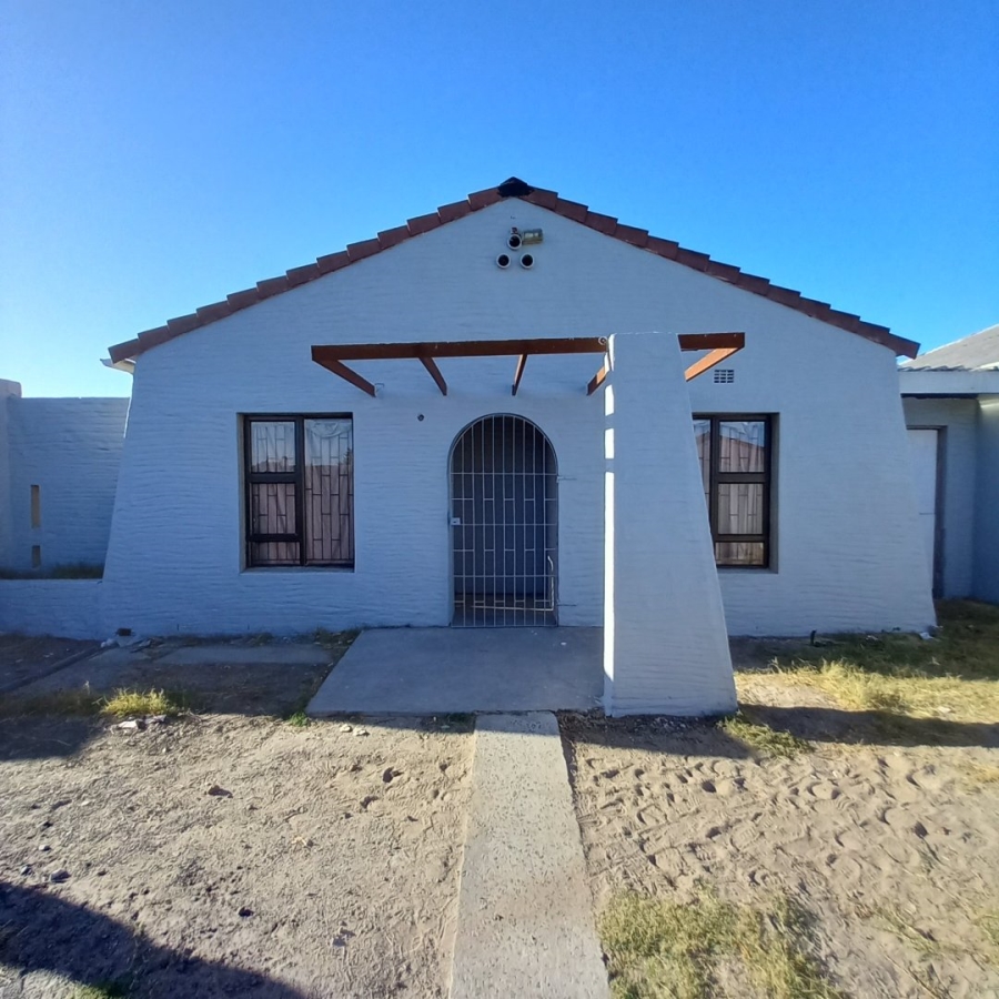 To Let 3 Bedroom Property for Rent in Elsies River Western Cape